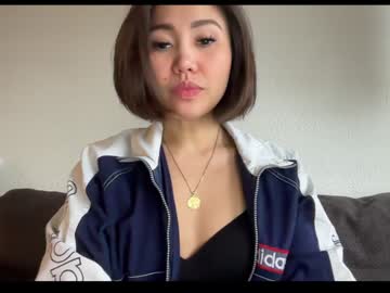 Fireanddesire27 Chaturbate stream image from January 13, 2025