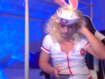 Pinkpillbambi Chaturbate stream image from January 13, 2025