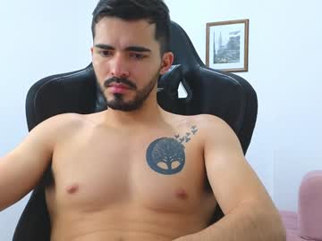 Alejandroo_7 Chaturbate stream image from January 13, 2025