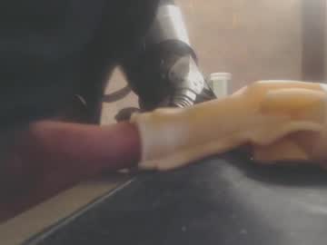 Luckieluc Chaturbate stream image from January 13, 2025