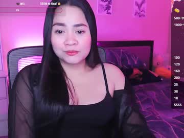 Elleelle123 Chaturbate stream image from January 14, 2025