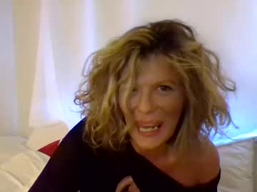 Haileys123 Chaturbate stream image from January 14, 2025