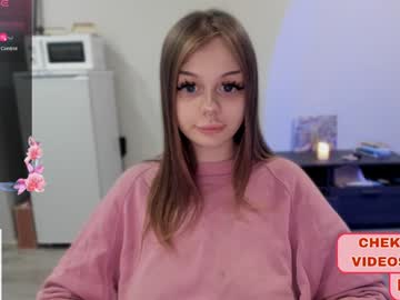 Melonipinkbb Chaturbate stream image from January 14, 2025