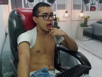 Taylor_77 Chaturbate stream image from January 14, 2025