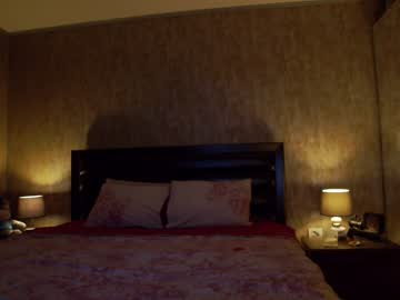 Karrin Chaturbate stream image from January 14, 2025