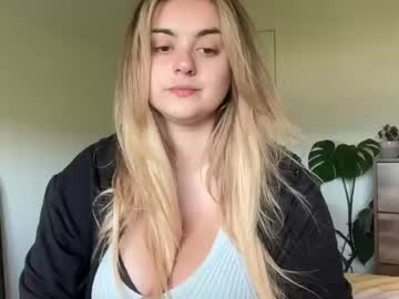 Lovelyluna99 stream image from January 14, 2025