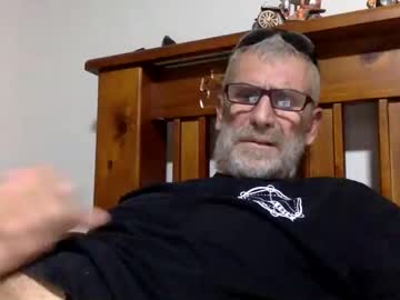 Deanofflove2210 Chaturbate stream image from January 14, 2025