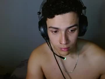 Edwisalvatore Chaturbate stream image from January 14, 2025