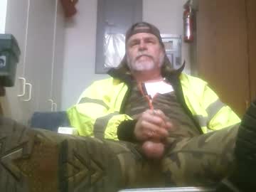 Tennredneck Chaturbate stream image from January 14, 2025