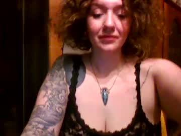 Officialblueluna Chaturbate stream image from January 14, 2025