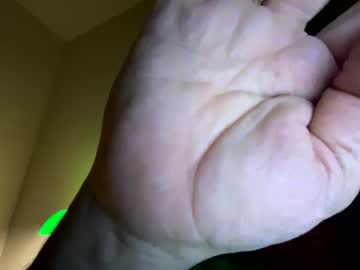 Bedroomeyes22 Chaturbate stream image from January 14, 2025