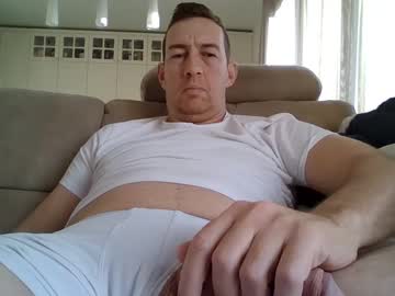 Bigragazz21 Chaturbate stream image from January 14, 2025