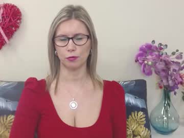Doreenkiss Chaturbate stream image from January 14, 2025