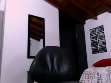 Juli_Carvajall Chaturbate stream image from January 14, 2025
