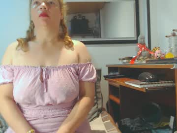 Vikktoriaaa Chaturbate stream image from January 14, 2025