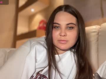 Evahazardd Chaturbate stream image from January 14, 2025