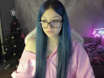 Qwiizzmeeoow Chaturbate stream image from January 14, 2025