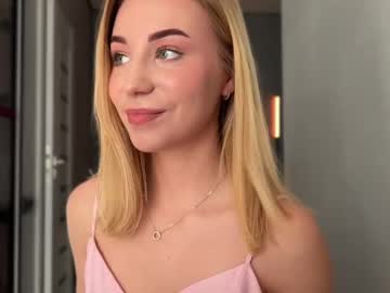 Valeria_Shydreamer Chaturbate stream image from January 14, 2025