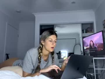 Maisybxox Chaturbate stream image from January 14, 2025