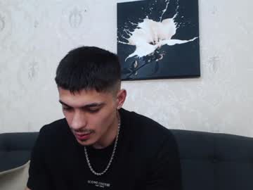 Raymondmorie Chaturbate stream image from January 14, 2025