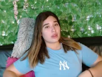 Scarlett_2cute Chaturbate stream image from January 14, 2025