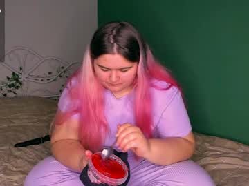 Freakcute_Friends Chaturbate stream image from January 14, 2025