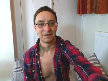 Maxdavies Chaturbate stream image from January 14, 2025