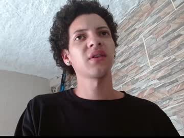 Alurbaanonimus Chaturbate stream image from January 14, 2025