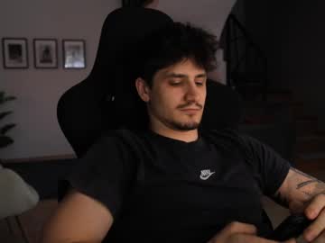 Danielblackhorny Chaturbate stream image from January 14, 2025