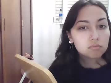Sinclaireraven2 Chaturbate stream image from January 14, 2025