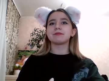 Moona_X Chaturbate stream image from January 14, 2025