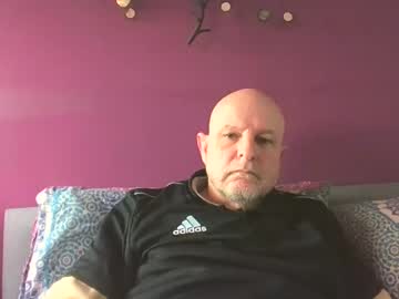 Reddw1 Chaturbate stream image from January 14, 2025