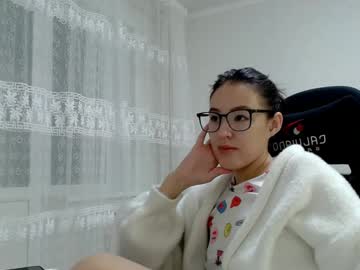 Lea25lea Chaturbate stream image from January 14, 2025