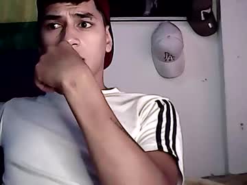 Kennoah2 Chaturbate stream image from January 14, 2025