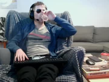 Mr_Avrg Chaturbate stream image from January 14, 2025