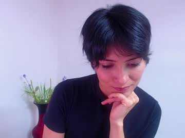 Hanna_Chloe Chaturbate stream image from January 14, 2025