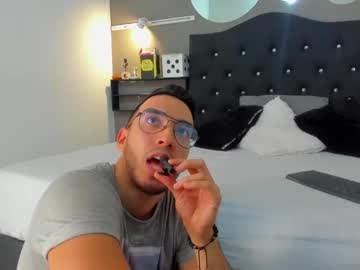 Jhonnypistola Chaturbate stream image from January 14, 2025