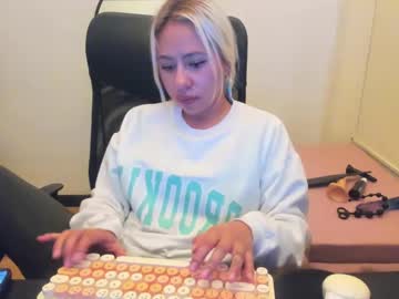 Constansblonde Chaturbate stream image from January 14, 2025