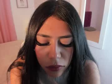 Paris_Blow Chaturbate stream image from January 14, 2025