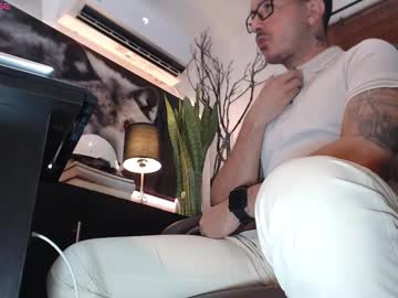 Randylukehot Chaturbate stream image from January 14, 2025