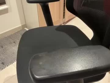 Alex1995m Chaturbate stream image from January 14, 2025