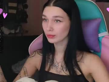 Mella_Freya Chaturbate stream image from January 14, 2025