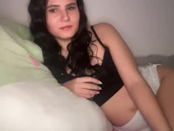 Minxmooni Chaturbate stream image from January 14, 2025