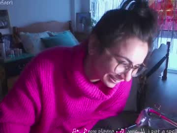 Safaeri Chaturbate stream image from January 14, 2025