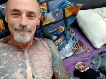 Hoodlum18564455 Chaturbate stream image from January 14, 2025