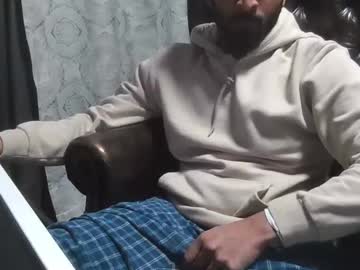 Brownbd32 Chaturbate stream image from January 14, 2025