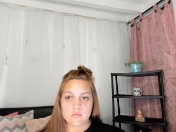 Doll_Venus Chaturbate stream image from January 15, 2025