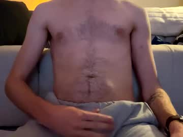 Rileyman13xx Chaturbate stream image from January 15, 2025