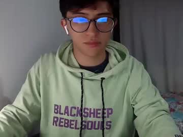 Tommygr27 Chaturbate stream image from January 15, 2025