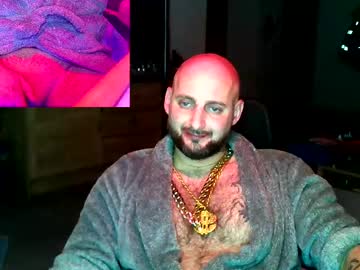 Twardyidlugi Chaturbate stream image from January 15, 2025